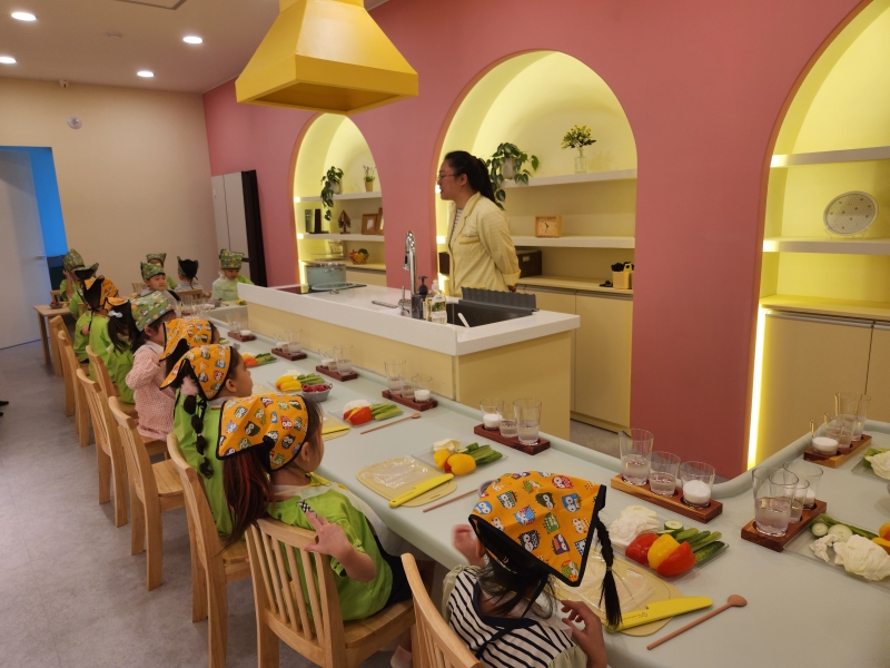 연수구는 이달 11일부터 14일까지 나흘 동안 어린이 식생활 교육관에서 지역 내 어린이집을 대상으로 오감톡톡 요리교실을 운영한다